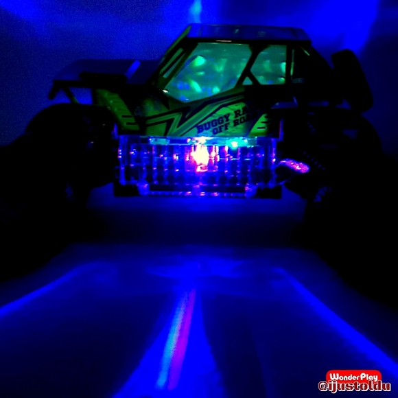 Wonder Play Remote Controlled Climbing SUV with 4WD & 3D Lights | Rechargeable - Picture 13 of 17